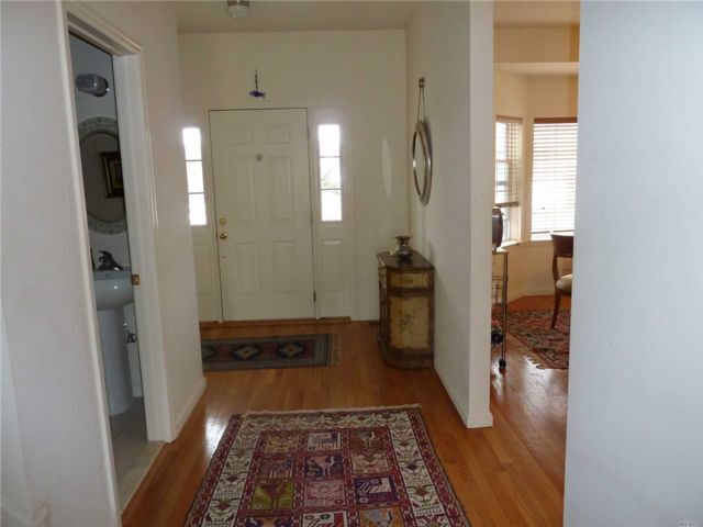 Building Photo - 123 Brattle Cir