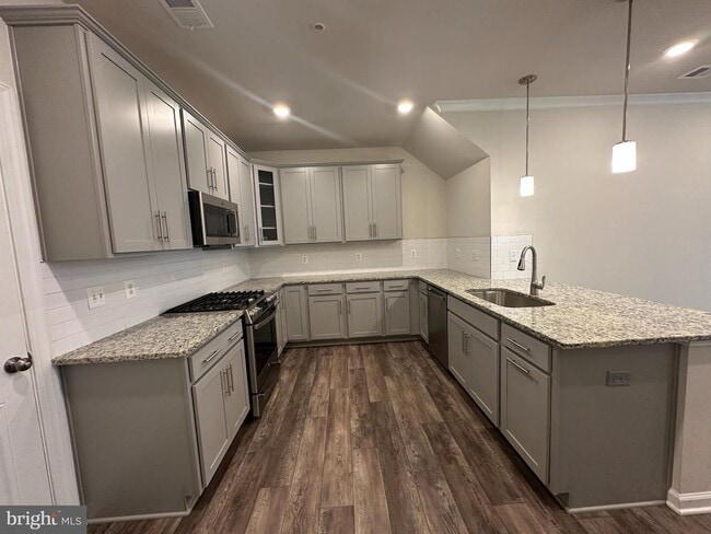 Building Photo - 43353 Radford Divide Ter