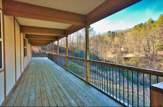 Photo - 68 Iceburg Ln House