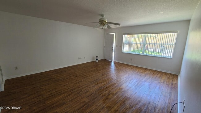 Building Photo - 249 College Park Dr