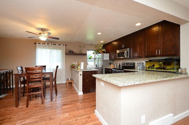 Building Photo - 3 br, 2 bath House - 8679 W 86th Circle