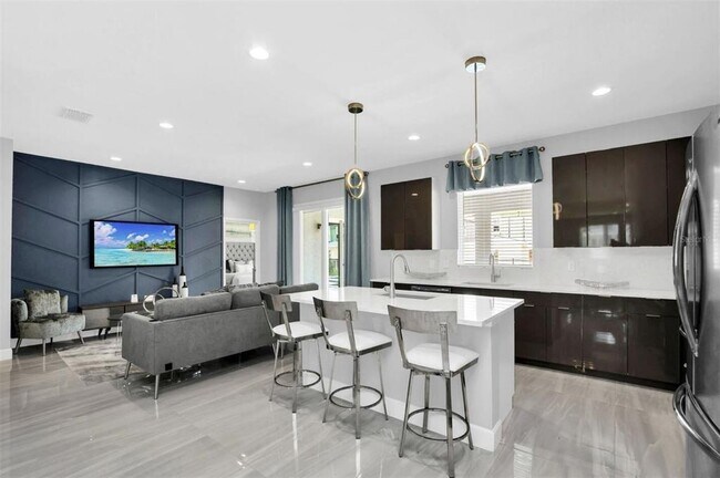 Building Photo - 307 Lady Alice Dr