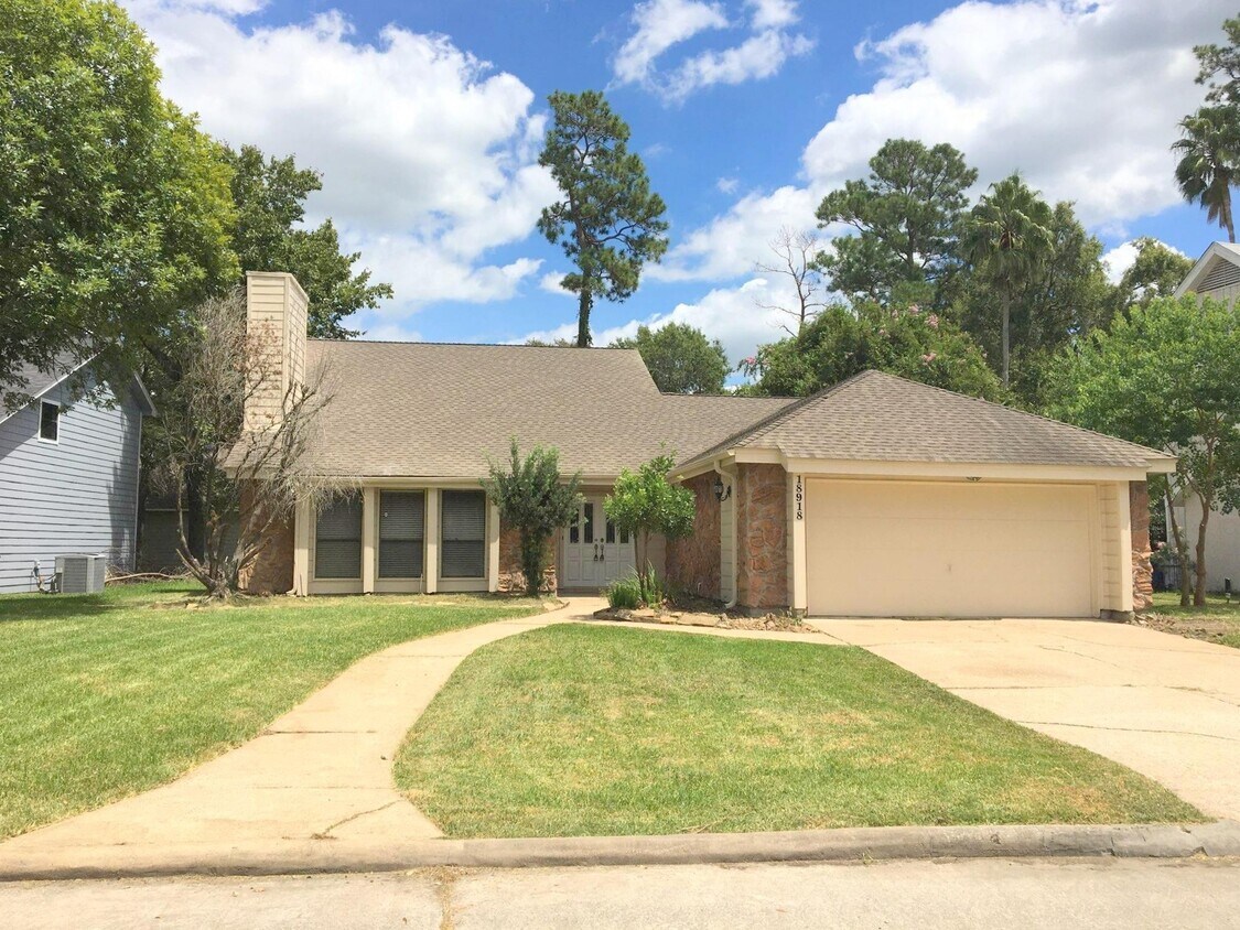 Foto principal - 18918 Walden Forest Dr