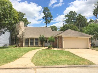 Building Photo - 18918 Walden Forest Dr