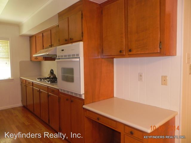 Building Photo - 819 Kenilworth Pky