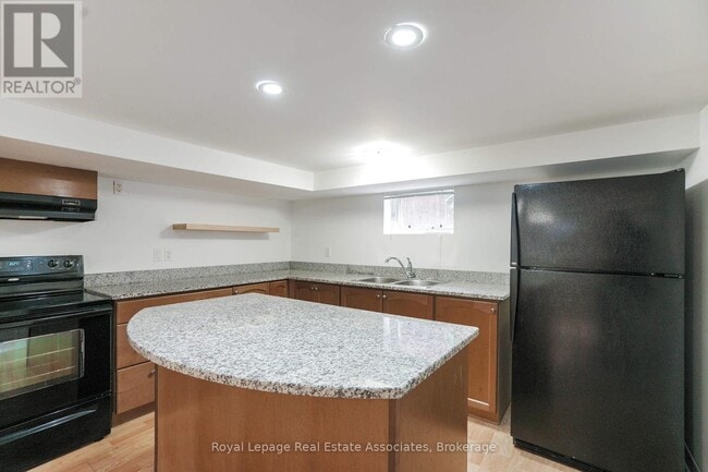 Building Photo - 265 Reiner Rd