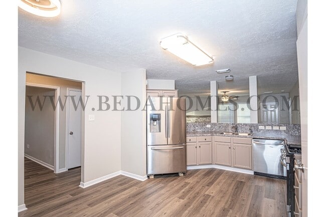 Building Photo - 5365 Tallowwood Terrace