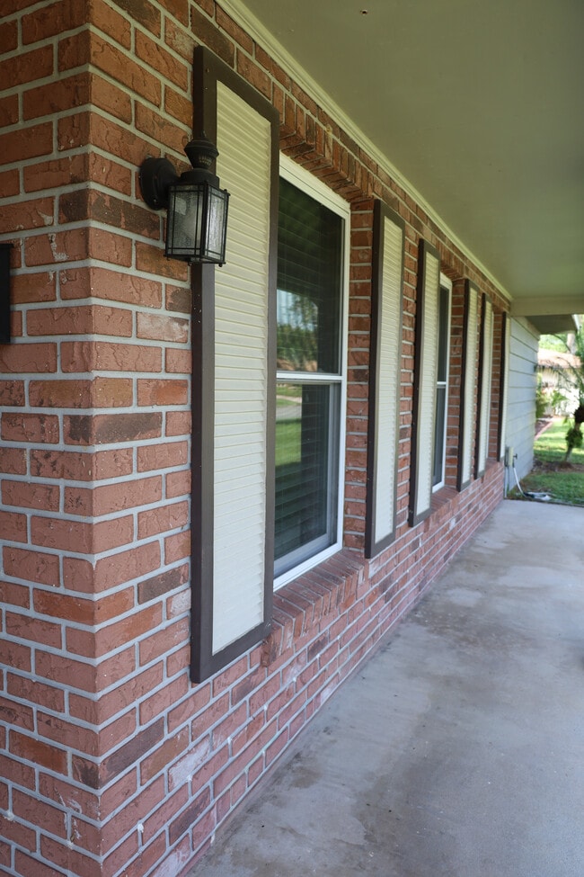 Building Photo - 4688 Posada Dr