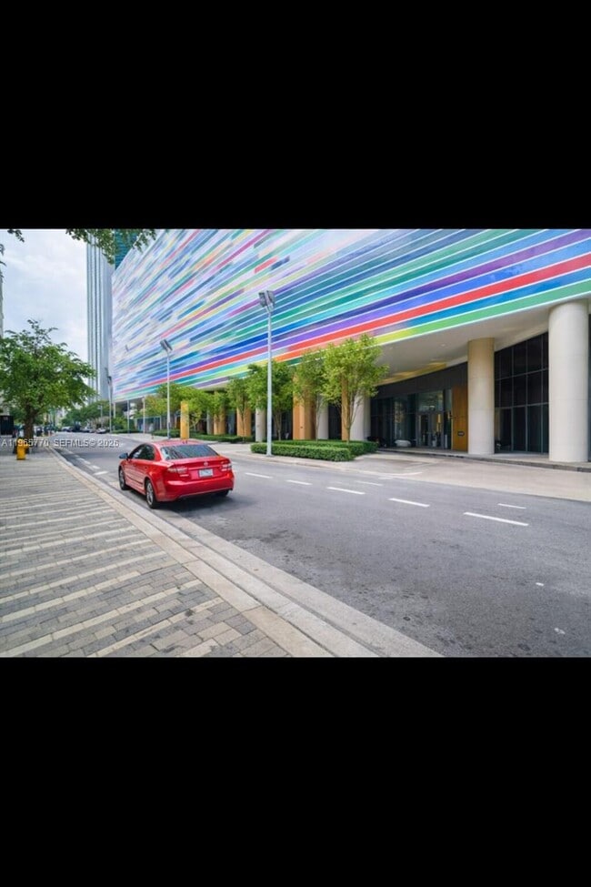 Foto del edificio - 45 SW 9th St