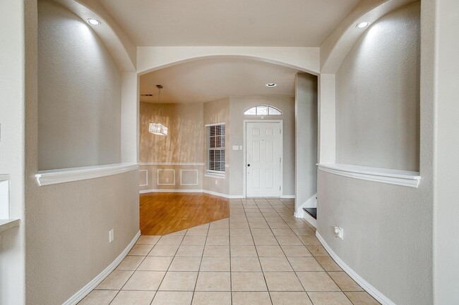 Building Photo - Amazing 3 Bed, 2.5 Bath Rental is Keller I...