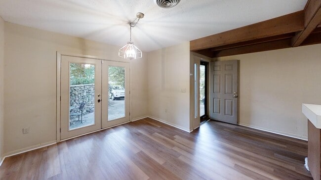 Foto del edificio - Hampton 1351-1353