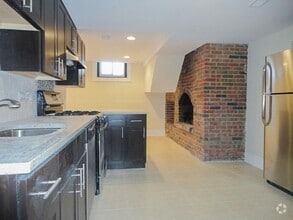 Building Photo - 873 W Lill Ave