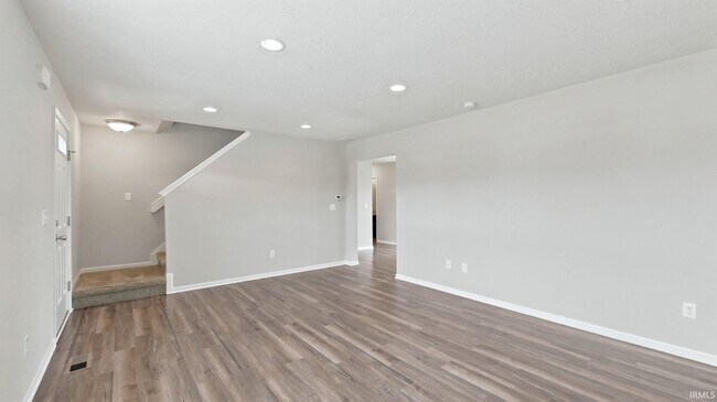 Foto del edificio - 422 Heyford Ct
