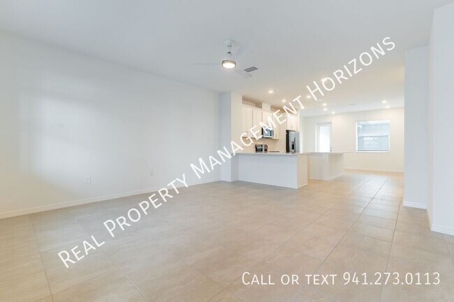 Foto del edificio - 7492 Cabin Ln