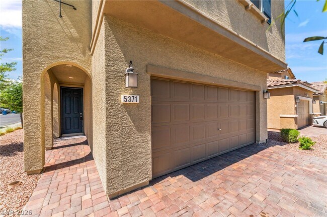 Building Photo - 5371 Boschetto St