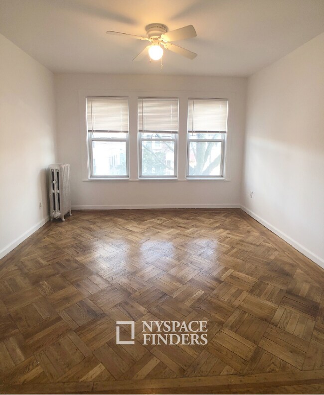 Building Photo - 22-24-24 Crescent St