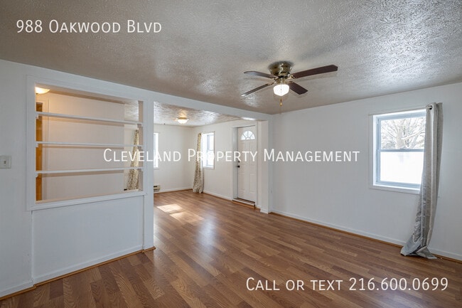 Building Photo - 988 Oakwood Blvd