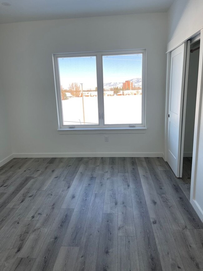 Building Photo - NEW! 2 Bedroom on campus! First Month Free!!