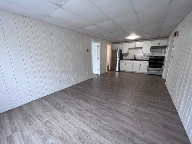 Building Photo - 148 Front St