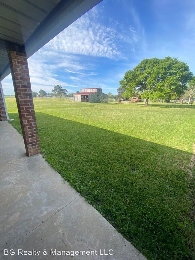 Building Photo - 3 br, 2.5 bath House - 1042 Banker Road