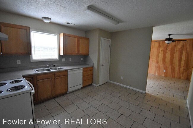 Building Photo - 3 br, 2 bath House - 1113 Asheboro St
