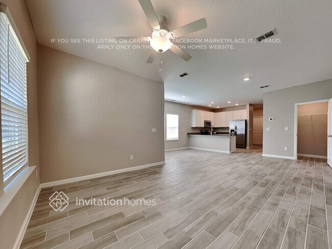 Foto del edificio - 1320 Grassland Ave