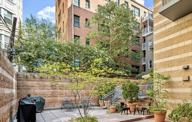 Foto del edificio - 1001 L St NW
