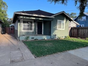Building Photo - 3135 42nd St