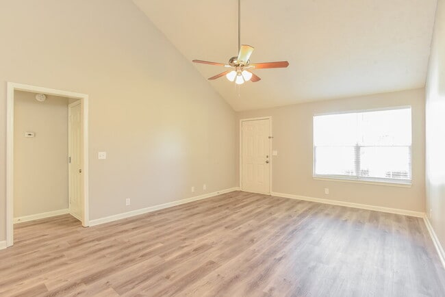Building Photo - 1315 Owasa Trail