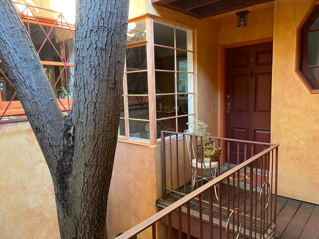 Building Photo - 71 Sanchez St