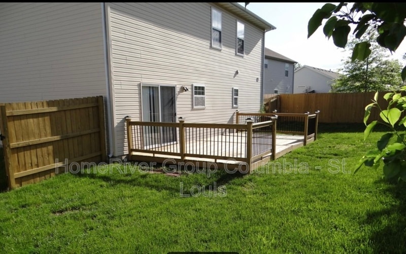 Building Photo - 2204 Silver Leaf Ct
