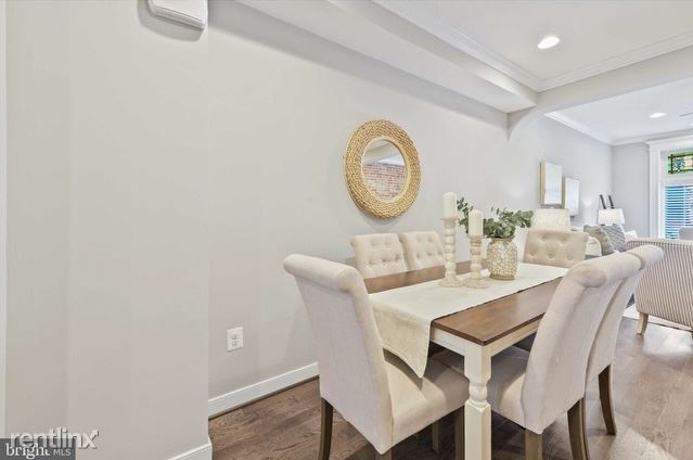 Foto del edificio - 4 br, 3 bath Townhome - 3239 Fait Avenue B