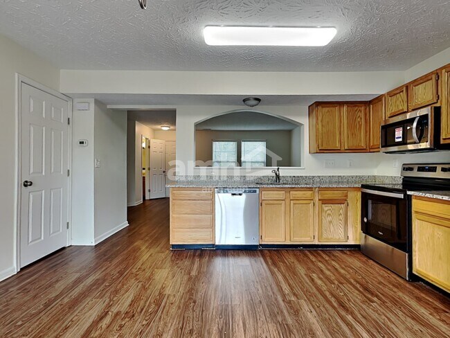 Foto del edificio - 781 Ackerly Dr