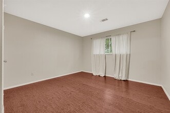 Building Photo - 11826 Oceanview St