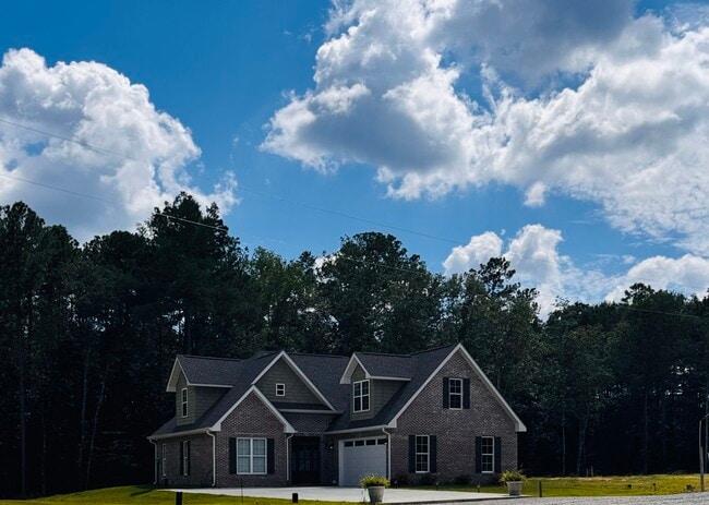 Building Photo - 119 Grovewood Dr