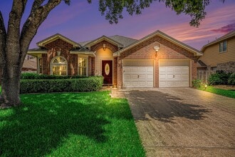 Building Photo - 618 Bay Oaks Dr