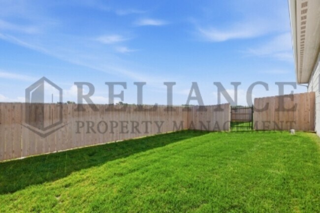 Foto del edificio - 2422 S Wheatland St