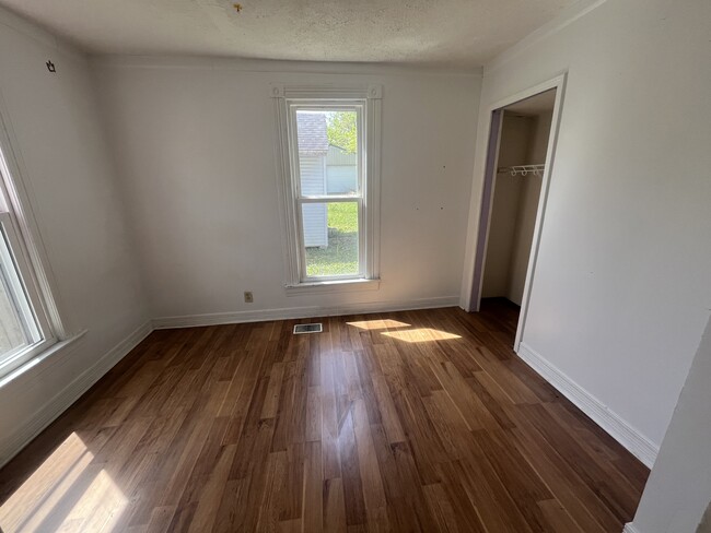 Foto del edificio - 2904 Duncan St