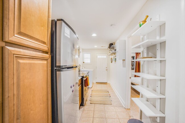Building Photo - Petworth Four Bedroom House for Rent! Park...