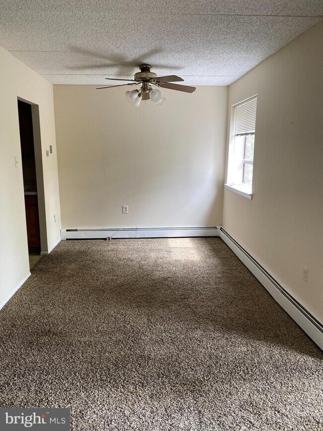 Foto del edificio - 280 Bridgewater Rd