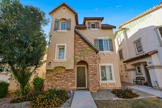 Building Photo - 1356 S Sabino Dr