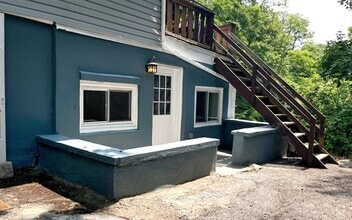 Building Photo - 376 Saw Mill River Rd