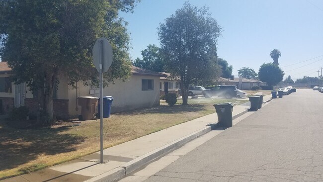 Foto del edificio - 324 Real Rd