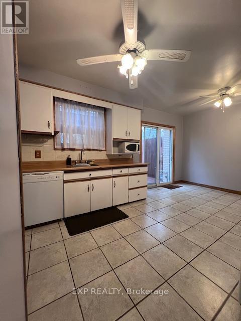 Building Photo - 24 Elmsdale Dr