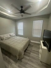 Building Photo - 3026 E Monument St