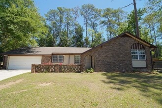 Building Photo - 1545 Pine View Dr