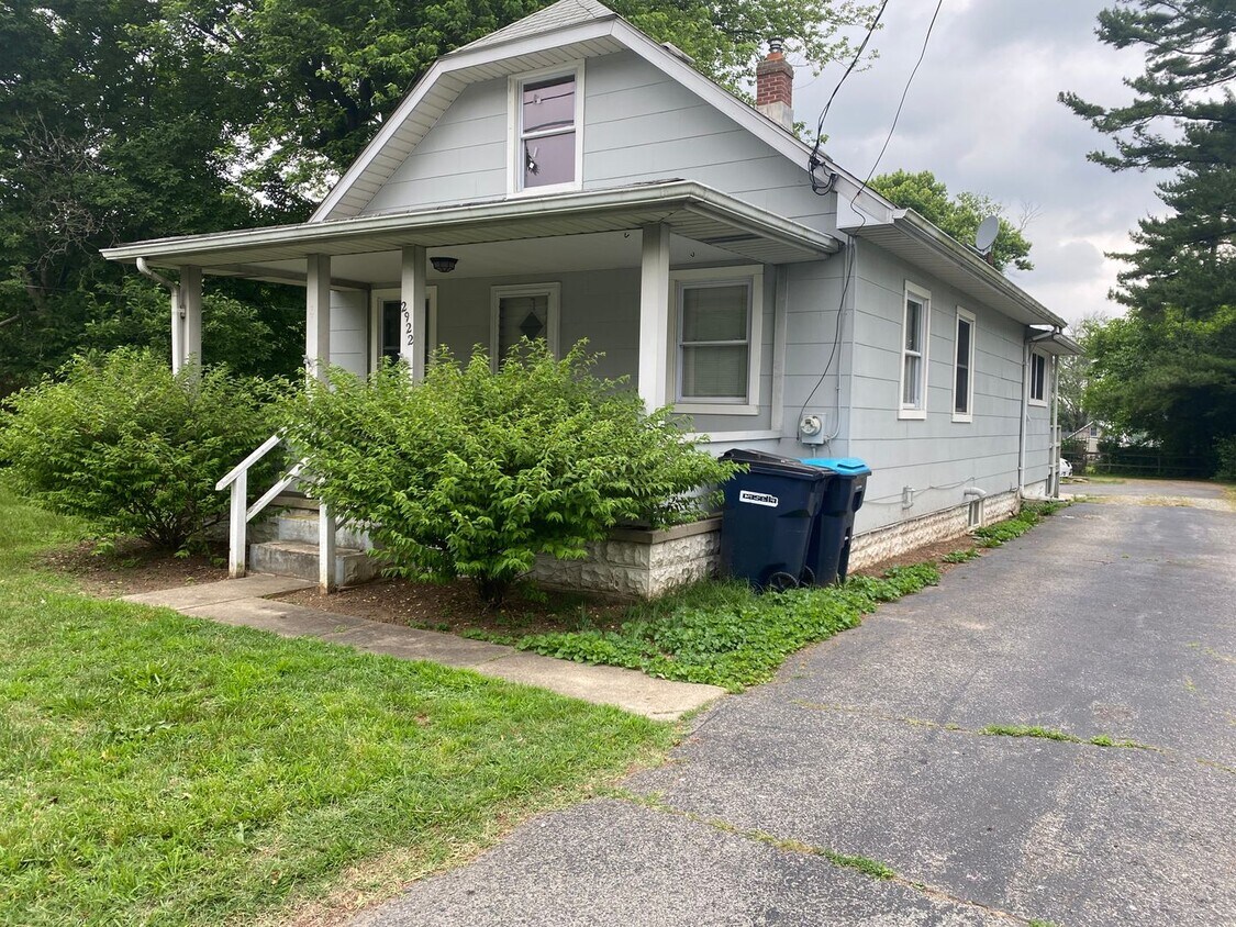 Primary Photo - Quaint 2 Bedroom, 1 Bath Single Family Hom...