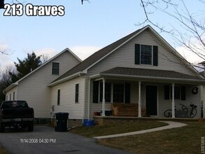 Building Photo - 213 Graves Ave