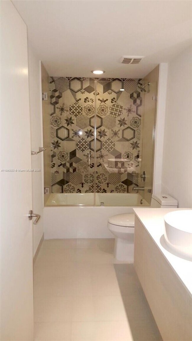 Foto del edificio - 4250 Biscayne Blvd