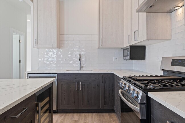 Foto del edificio - 2833 N Whipple St